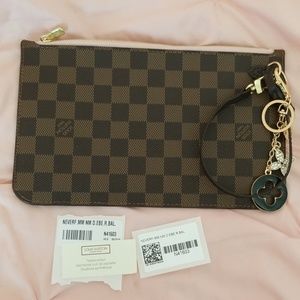 💥SOLD💥NEW*AUTHENTIC Louis Vuitton MM Pochette